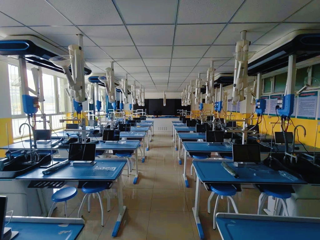 博乐市第一中学