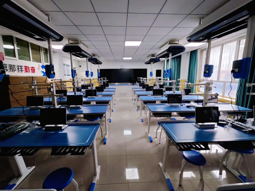 博乐市第六中学