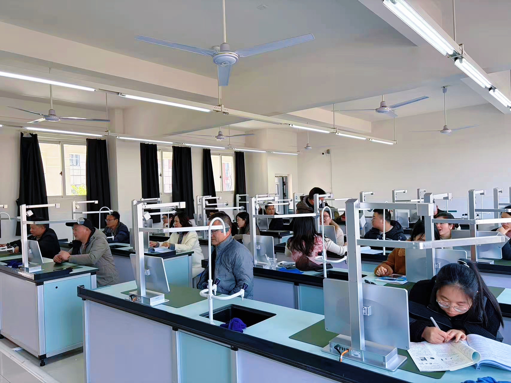 85d809542560f68bfefaa119593b5a5b