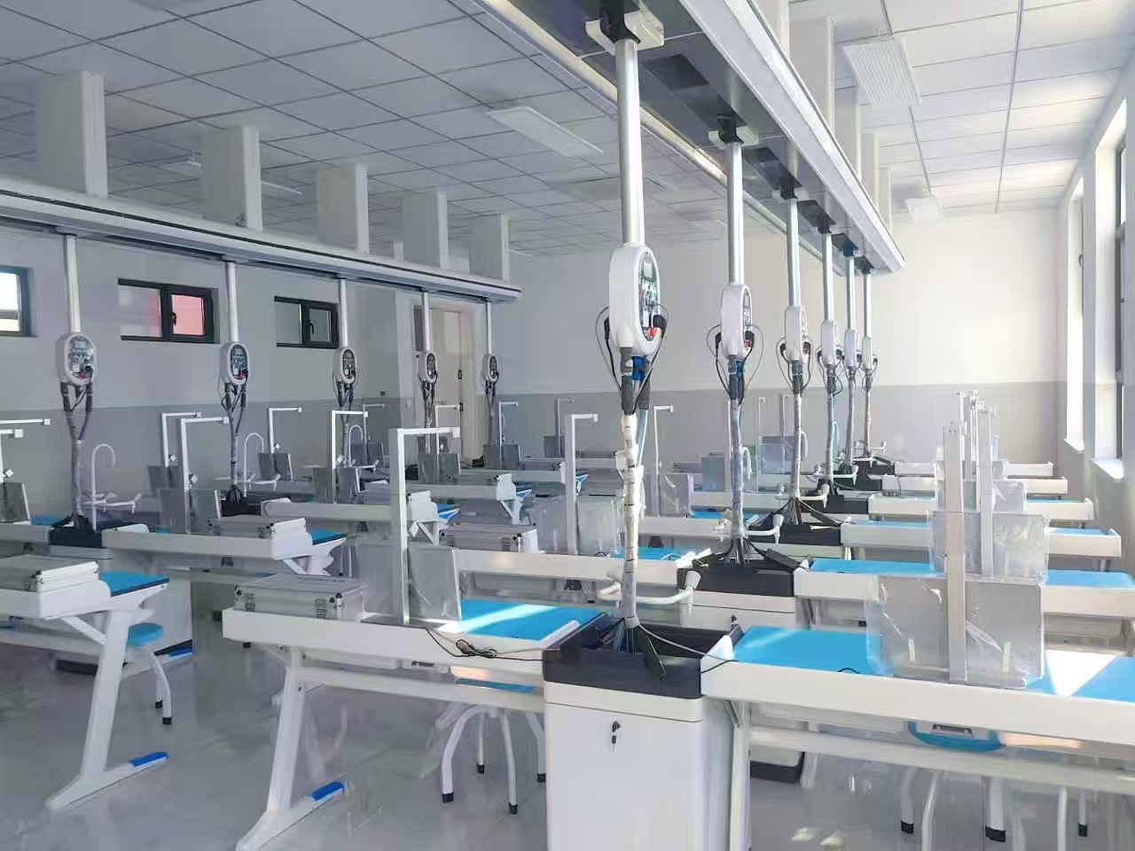 准东五彩湾学校